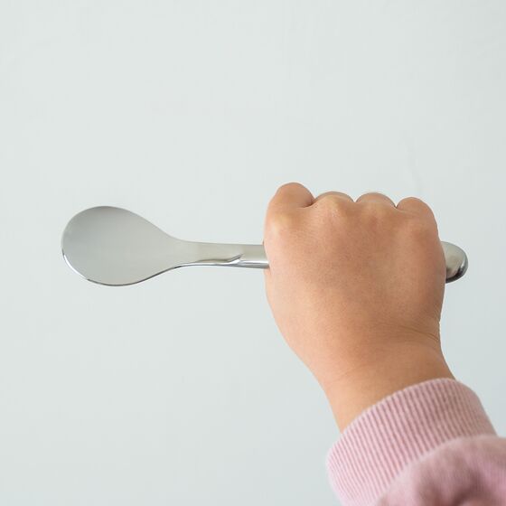 ウィルアシスト ライトチャイルドスプーン 厚みがある 握りやすい