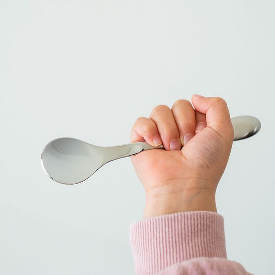 ウィルアシスト ライトチャイルドスプーン 厚みがある 握りやすい