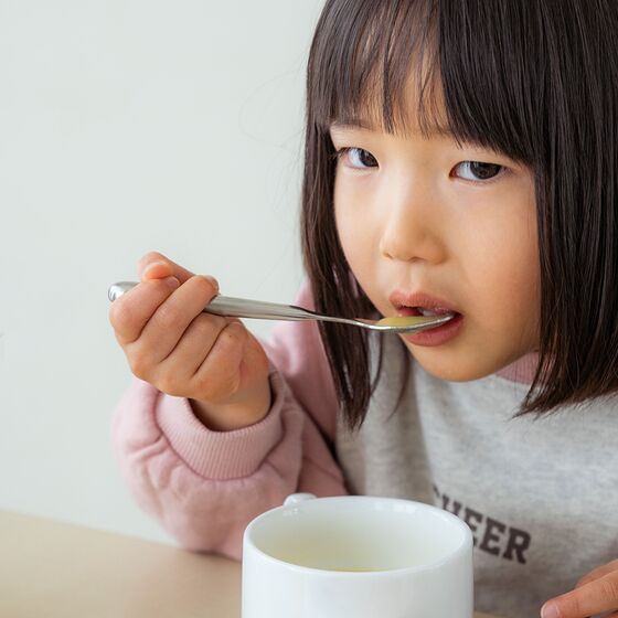 ウィルアシスト ライトチャイルドスプーン 厚みがある 握りやすい